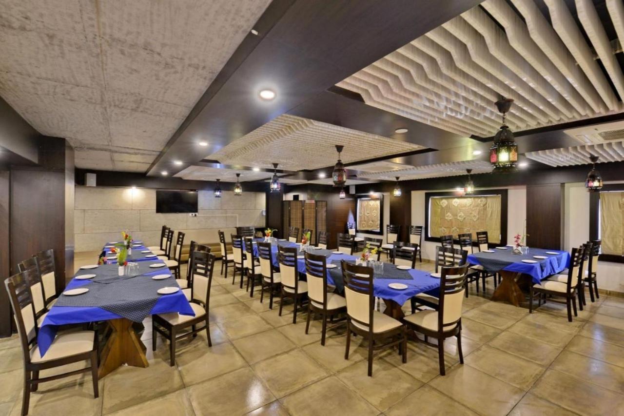 Hotel Puneet International Rāipur Dış mekan fotoğraf