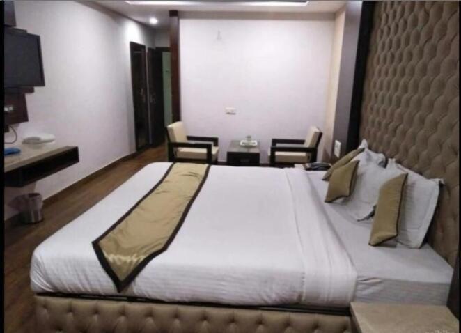 Hotel Puneet International Rāipur Dış mekan fotoğraf