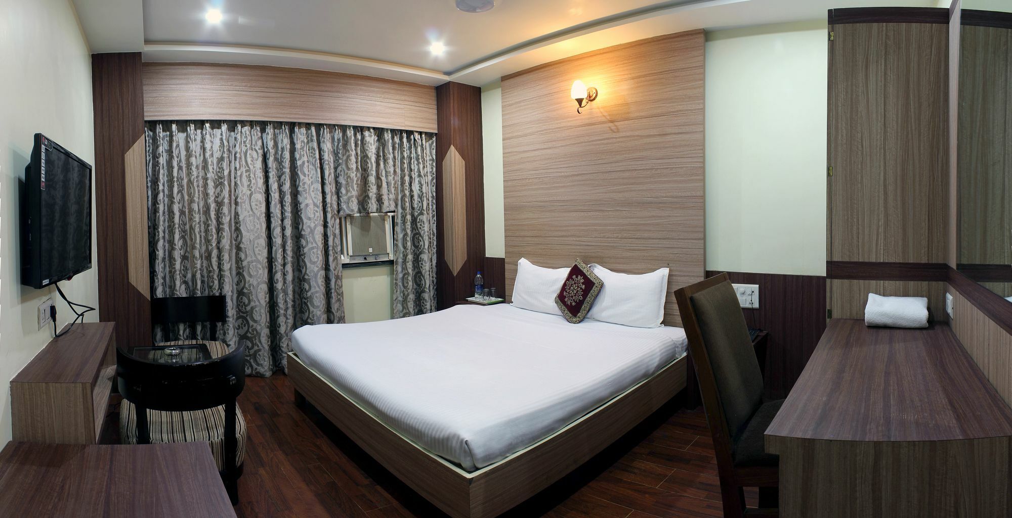 Hotel Puneet International Rāipur Dış mekan fotoğraf