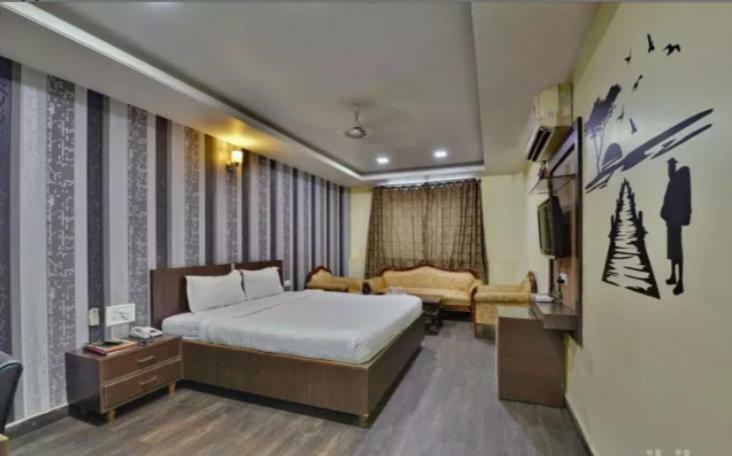 Hotel Puneet International Rāipur Dış mekan fotoğraf