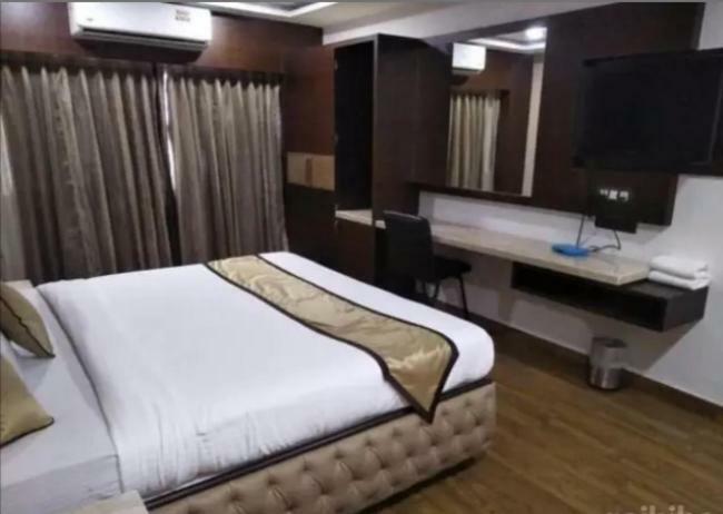 Hotel Puneet International Rāipur Dış mekan fotoğraf