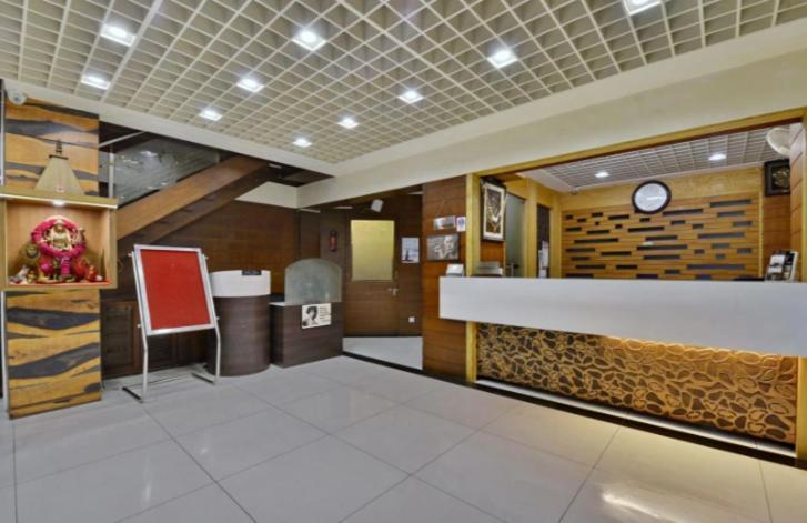 Hotel Puneet International Rāipur Dış mekan fotoğraf